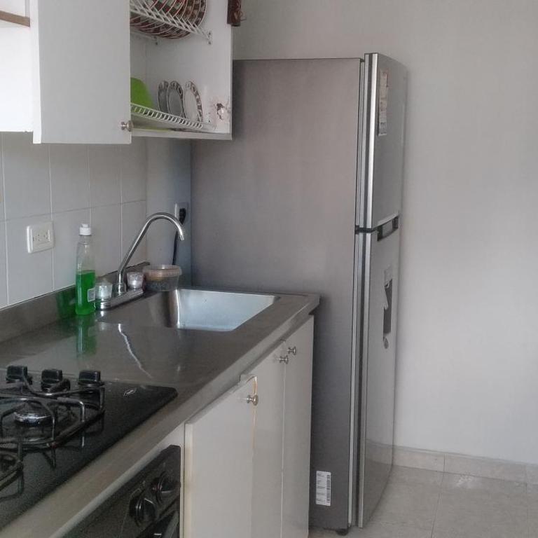 Apartamento amoblado Medellin en los colores Laureles - Three-Bedroom Apartment - 10