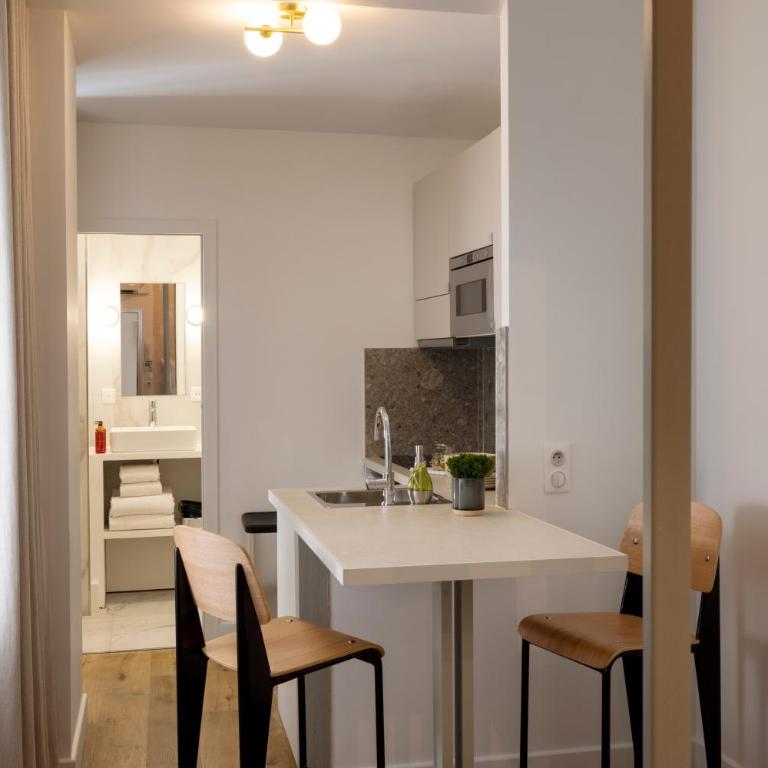 Yuna Blanche - Serviced Apartments - Studio Rez-de-Jardin au Calme sur Cour - 20 m2 - 11