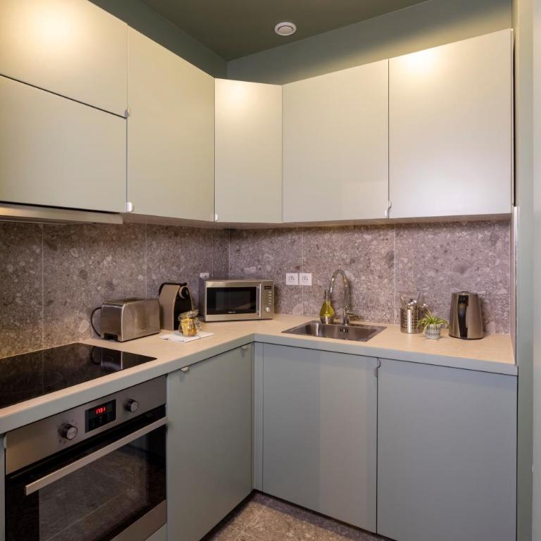 Yuna Blanche - Serviced Apartments - Appartement 2 Chambres avec Balcon - Dans Cour Calme - 60 m² - 9