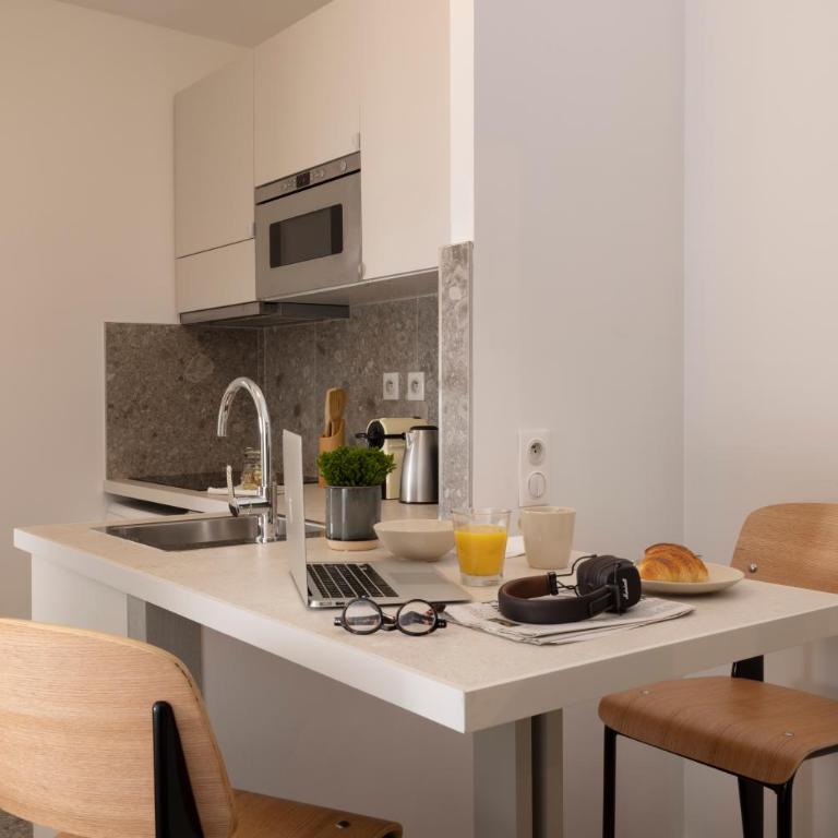 Yuna Blanche - Serviced Apartments - Studio Rez-de-Jardin au Calme sur Cour - 20 m2 - 6