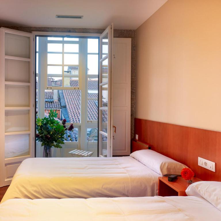 Hotel Montes - Twin Room - 2