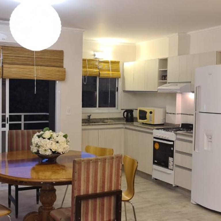 Carlos Paz - 3 Dormitorios con cochera - Zona céntrica residencial - Apartamento de 3 dormitorios - 1