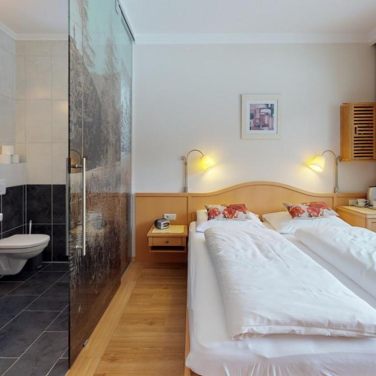 Appartementhaus Tristenau - Doppelzimmer mit Balkon - 11