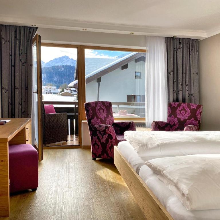 Hotel Menning ***S - Standard Doppelzimmer mit Balkon - 2