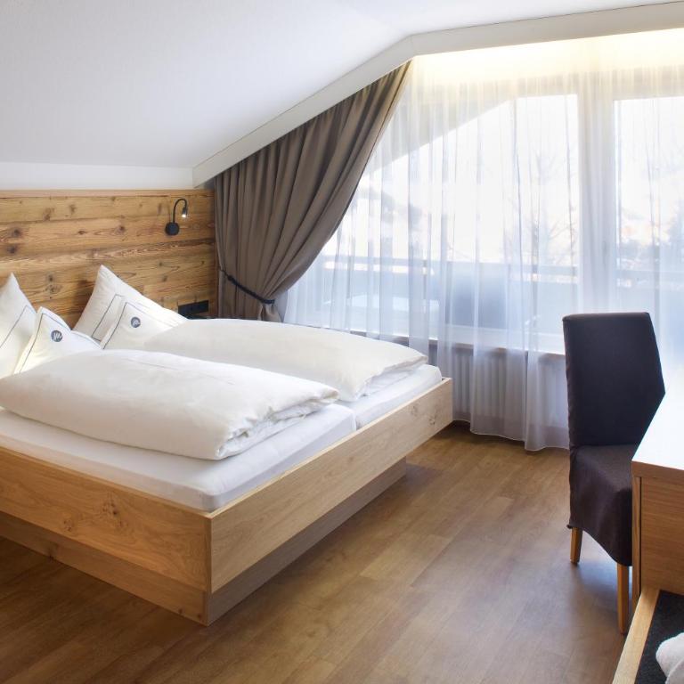 Hotel Menning ***S - Standard Doppelzimmer mit Balkon - 1