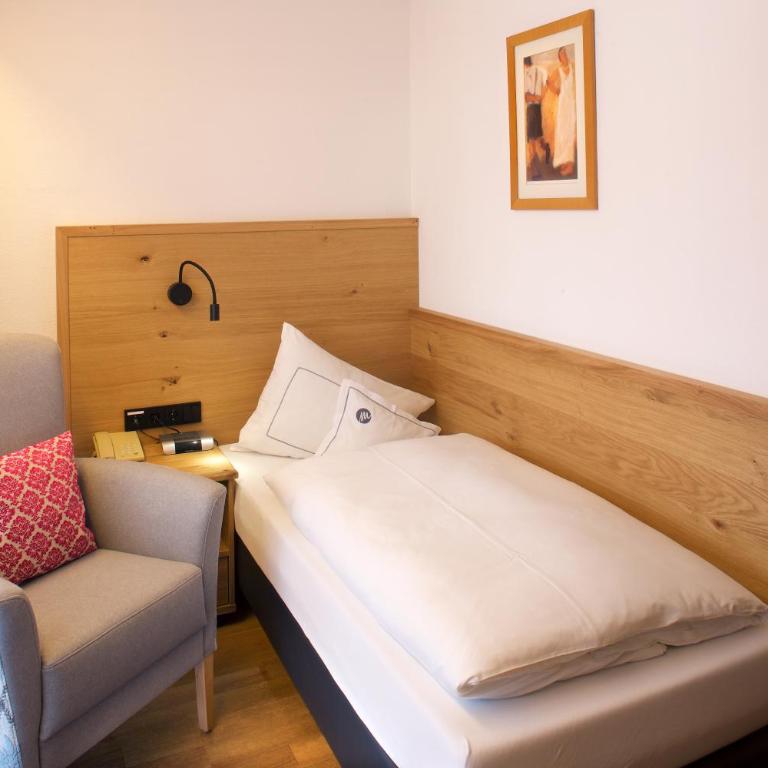 Hotel Menning ***S - Standard Einzelzimmer mit Balkon - 3