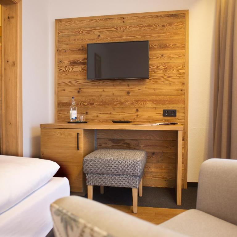 Hotel Menning ***S - Standard Einzelzimmer mit Balkon - 1