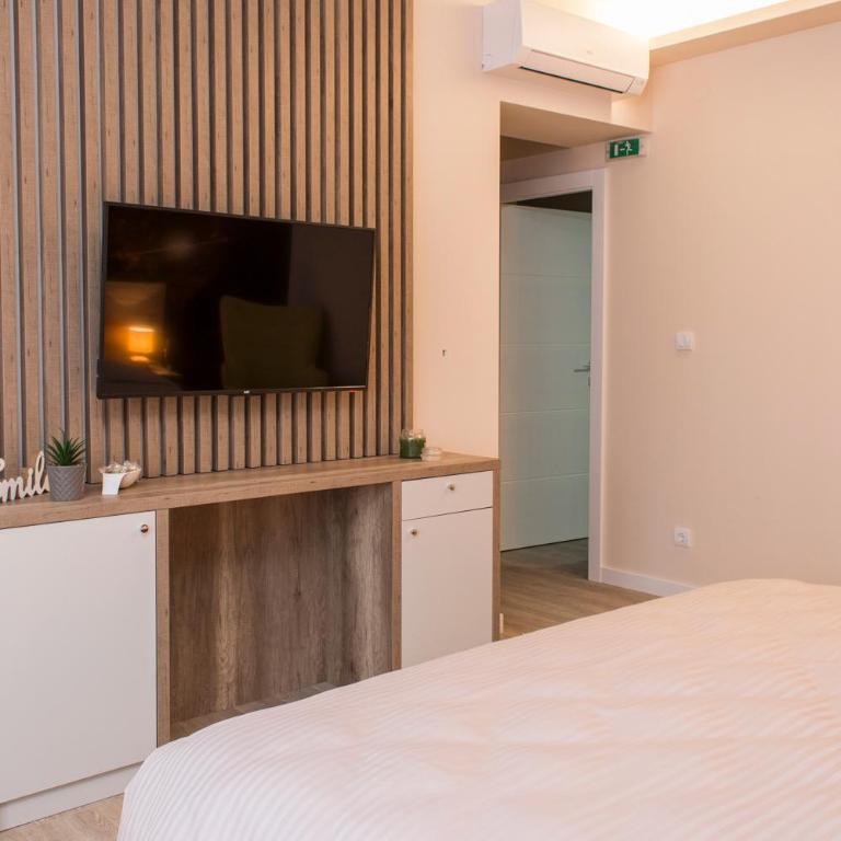 Galaxy Apartments - Soba sa king-sajz krevetom i spa kadom - 6