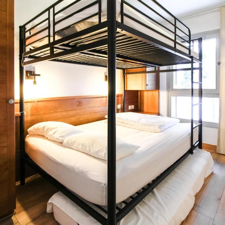 Newly redecorated 2-bed ski-in ski-out family apartment - Appartement avec Balcon - 47