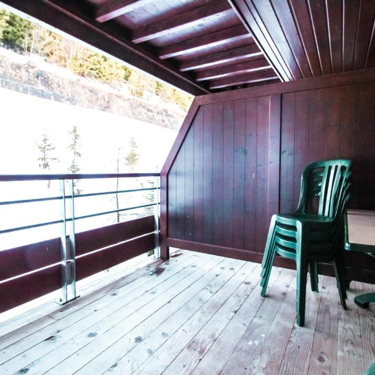 Newly redecorated 2-bed ski-in ski-out family apartment - Appartement avec Balcon - 66