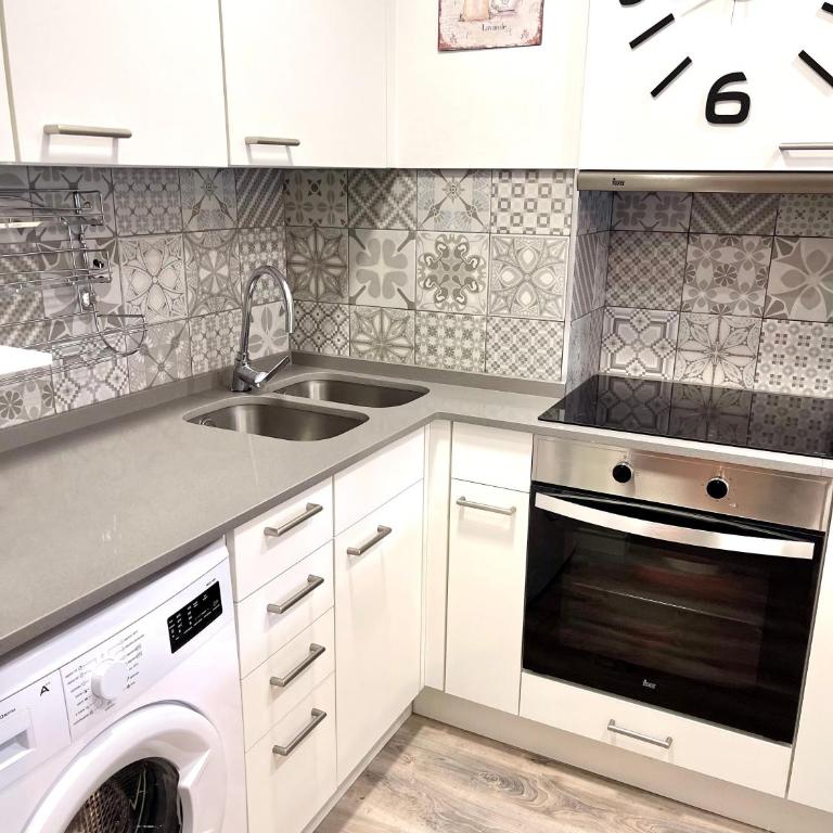 APARTBEACH SAYONARA 125 Climatizado y Piscina - Two-Bedroom Apartment - 16