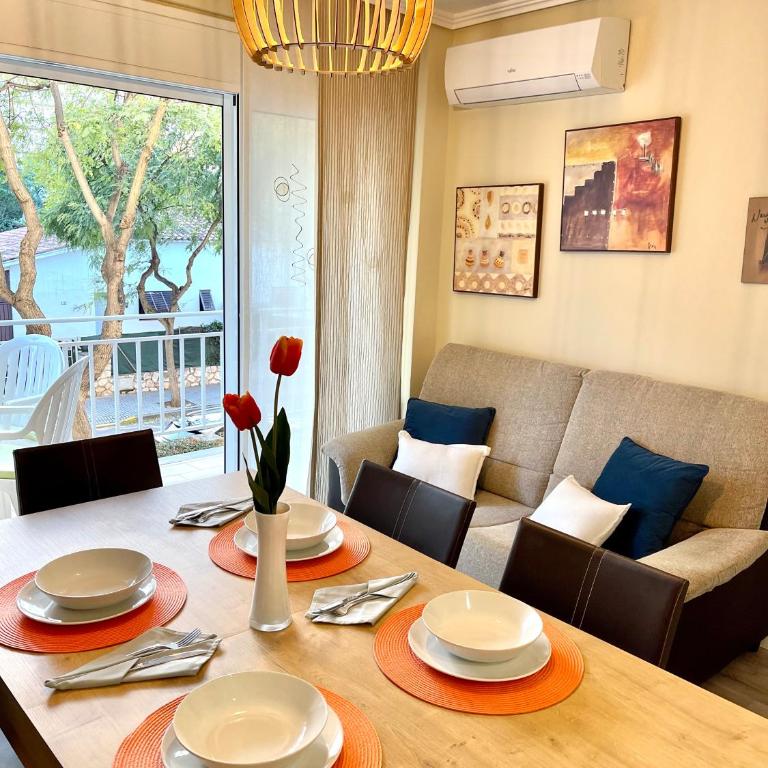 APARTBEACH SAYONARA 125 Climatizado y Piscina - Two-Bedroom Apartment - 2