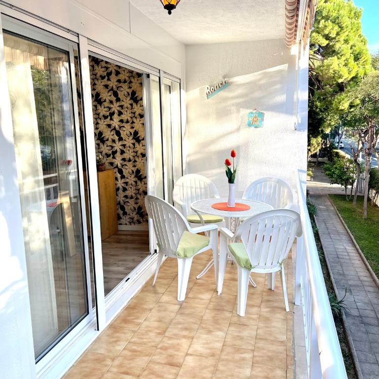 APARTBEACH SAYONARA 125 Climatizado y Piscina - Two-Bedroom Apartment - 26