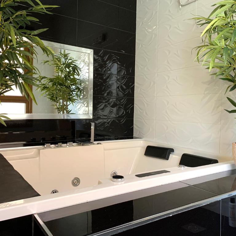 The Park House by homebilbao - One-Bedroom Apartment - 6