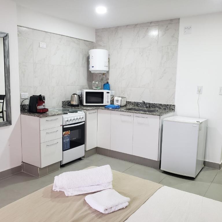 Depto Guemes - One-Bedroom Apartment - 3