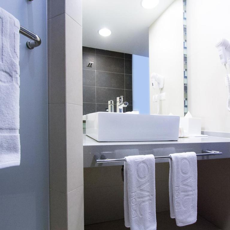 Hotel Novit - Habitación Estándar - Cama extragrande - 3