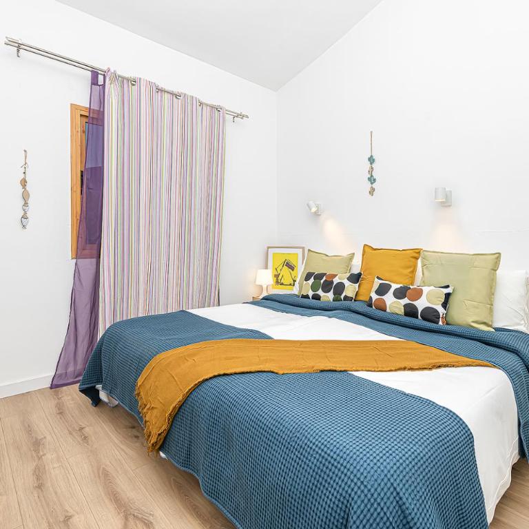 Newly renovated modern bungalow , near c.c yumbo - One-Bedroom House - 16
