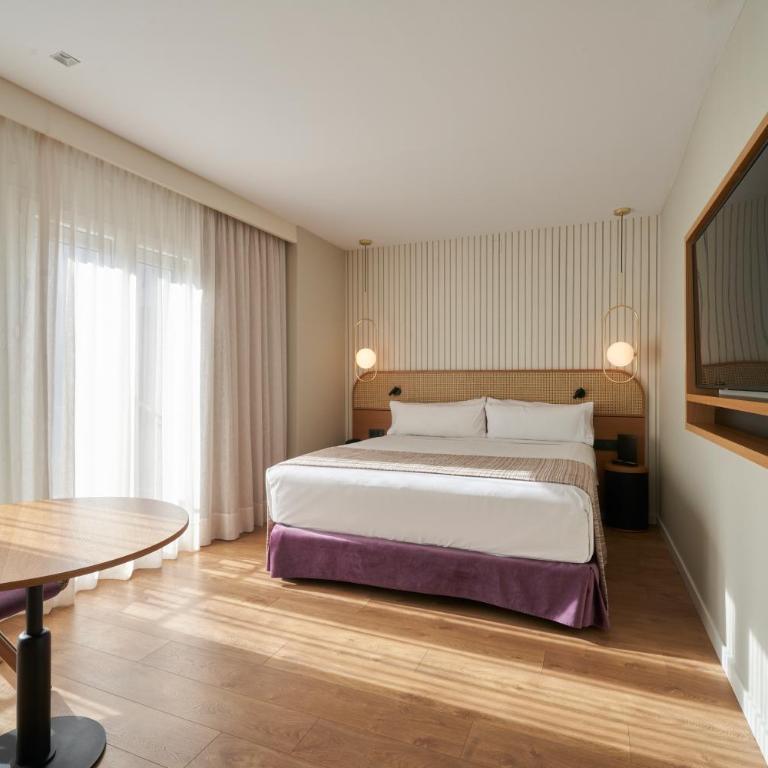 Catalonia Diagonal Centro - Executive Double Room - 5