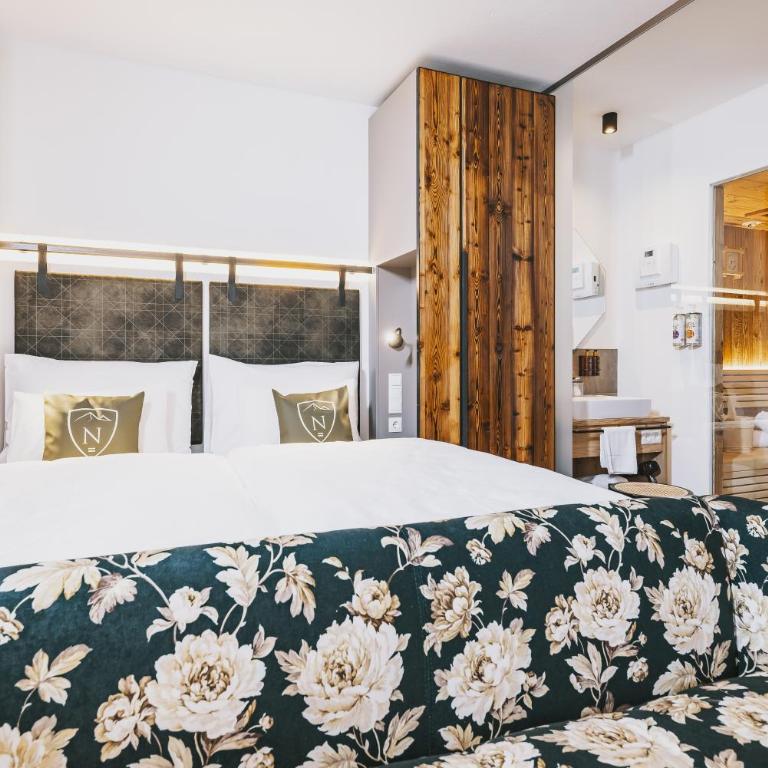 Nikolaus by AvenidA Panoramic Wellness Suites - Standard Doppelzimmer mit Sauna - 2