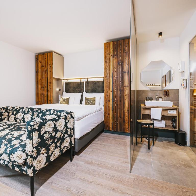Nikolaus by AvenidA Panoramic Wellness Suites - Standard Doppelzimmer mit Sauna - 1