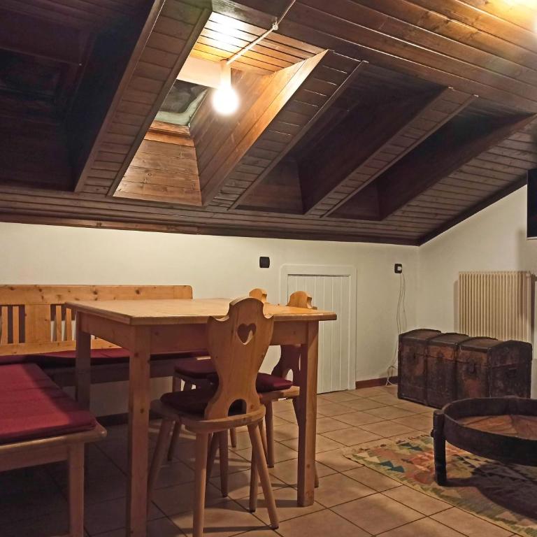 Mansarda Marmolada Canazei, parking, ski slopes 300m - Appartamento con 2 Camere da Letto - 8