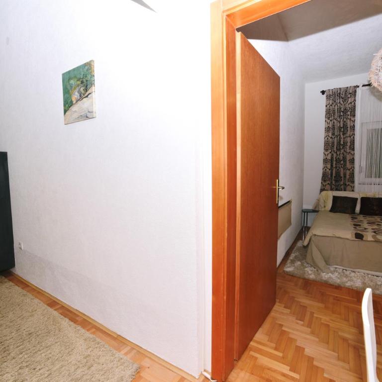 Apartman centar blizina Kastela i Splava - Two-Bedroom Apartment - 25