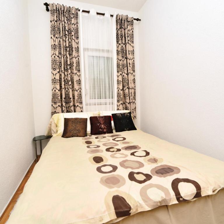 Apartman centar blizina Kastela i Splava - Two-Bedroom Apartment - 8