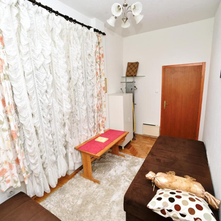 Apartman centar blizina Kastela i Splava - Two-Bedroom Apartment - 17