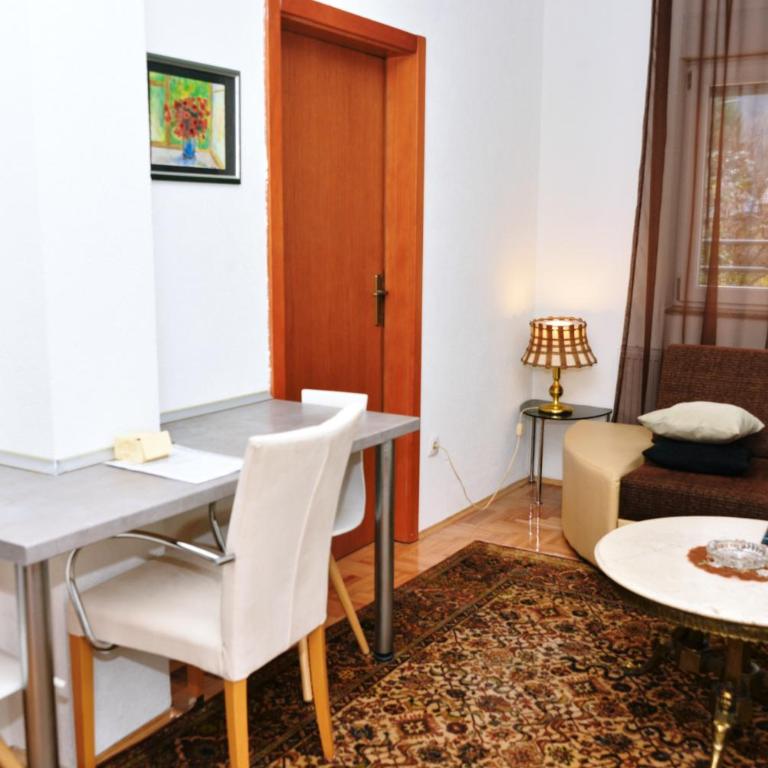 Apartman centar blizina Kastela i Splava - Two-Bedroom Apartment - 6