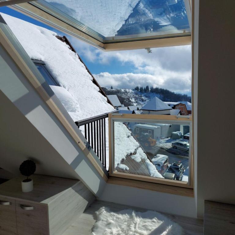 Gabi Apartments Kopaonik - Kraljevi cardaci - Three-Bedroom Apartment - 9