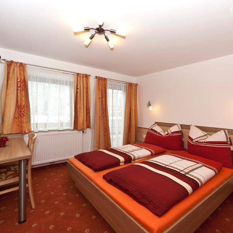 Appartement Haus Burgblick - Apartment mit 3 Schlafzimmern - 3
