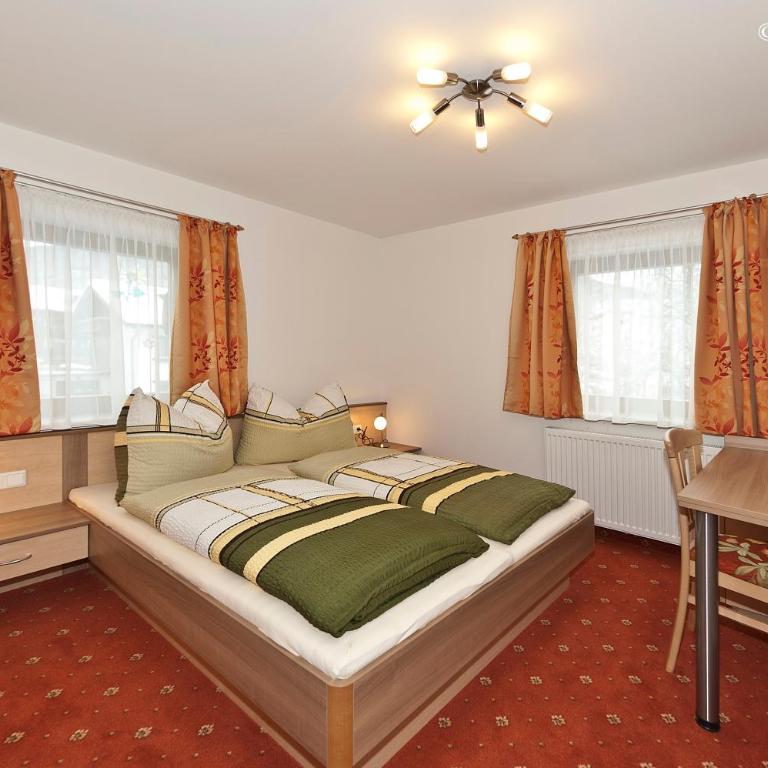Appartement Haus Burgblick - Apartment mit 3 Schlafzimmern - 4