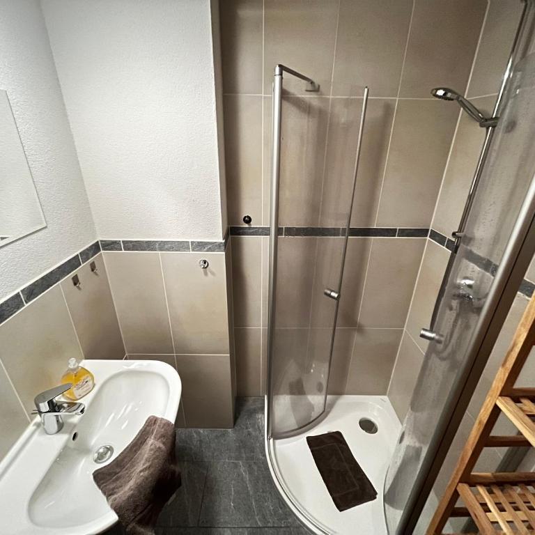 Fanky Guided Sport & Outdoor Experience - Hostel & Appartementhaus - Rafting&Canyoning - Apartment mit Balkon - 17