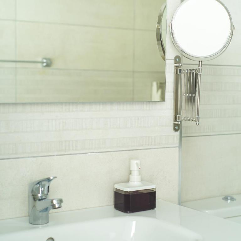 Home2Book Design Las Canteras2 Beach - One-Bedroom Apartment - 25