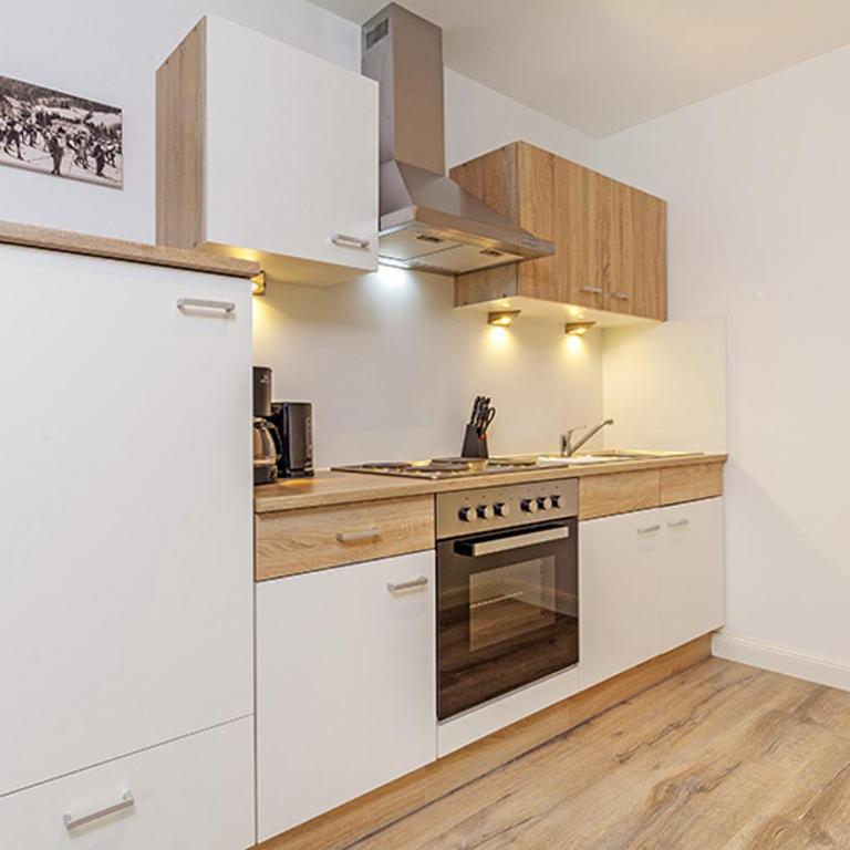 Ferienwohnungen van Hees - Apartment mit Balkon - 7