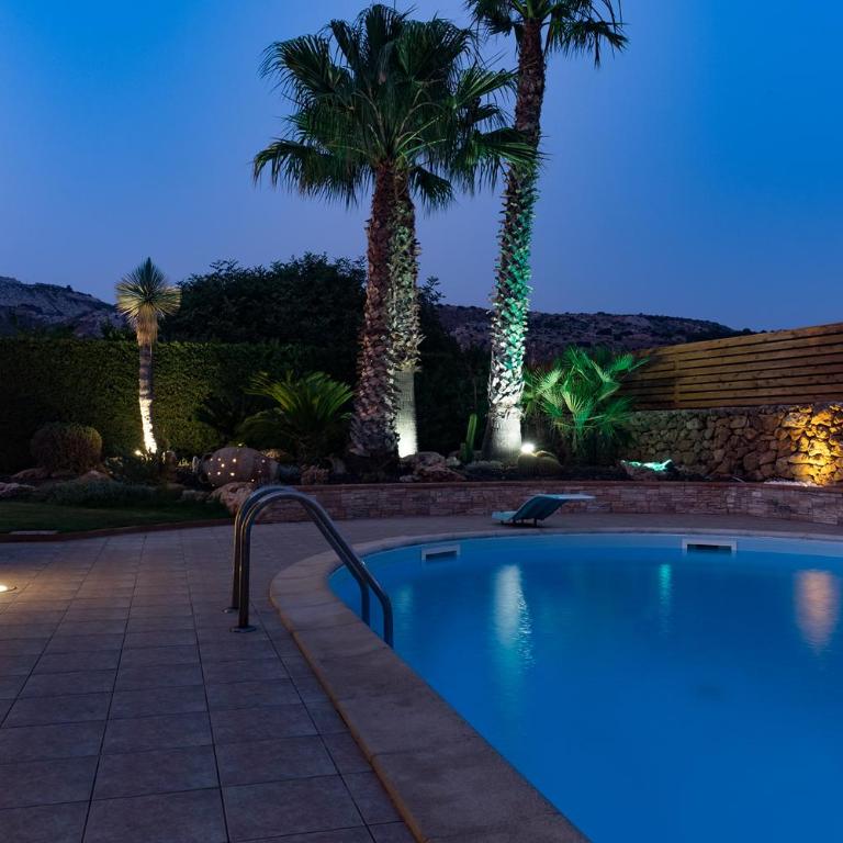 VILLA ANNA MARIA - Villa con Piscina Privata - 37