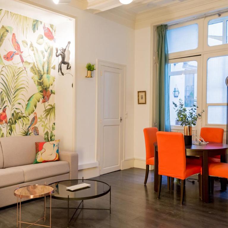 RétroMirabeau "Le Jacobin" - 75m2 - TERRASSE EXTERIEURE PATIO- 2 à 4 pers - CALME - COURS MIRABEAU HALLES GARE - EMPLACEMENT TOP - Chèques Vacances CONNECT - Apartamento - 2 niveles - 16