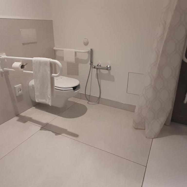Novo Hotel Rossi - Camera Matrimoniale con Accesso Disabili - 6
