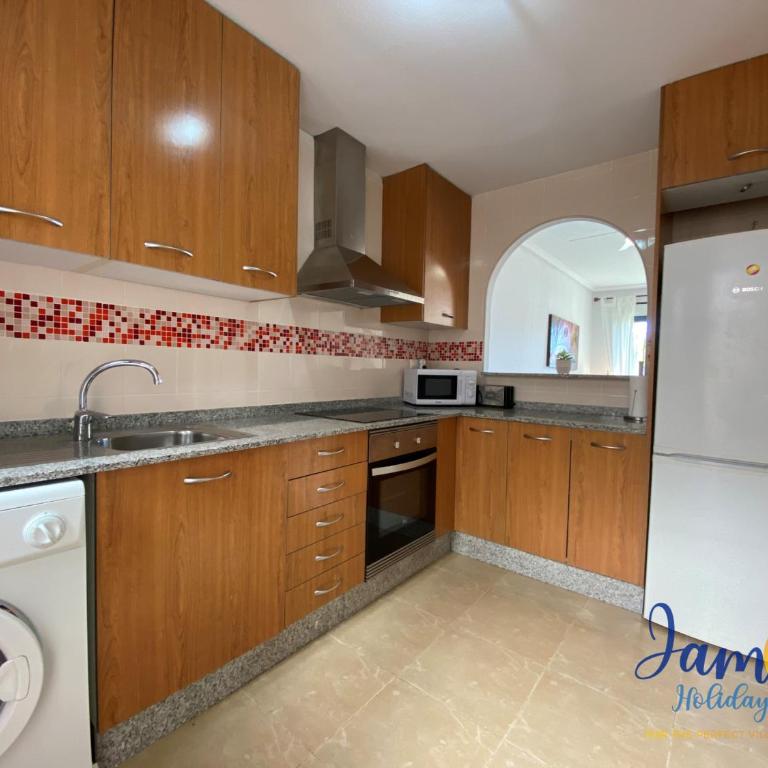 Sunny Townhouse Near Zenia & Pools EB4 - Villa de 3 dormitorios - 9