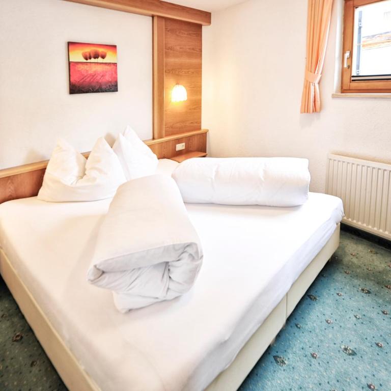 Summit Residence - Three-Bedroom Apartment - 5