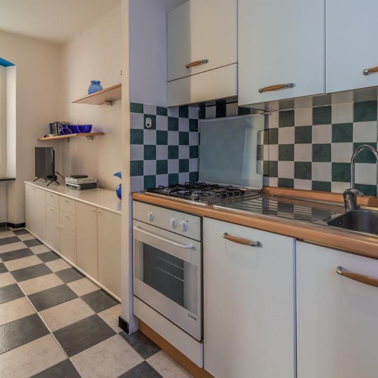 CASA DI ALE E FRA Comoda in centro e a pochi passi dalla spiaggia - Appartamento con 1 Camera da Letto - 4