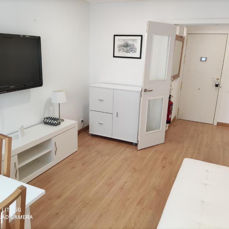 PLAZA LONGORIA CARBAJAL -SITUADO EN OVIEDO Centro - One-Bedroom Apartment - 13