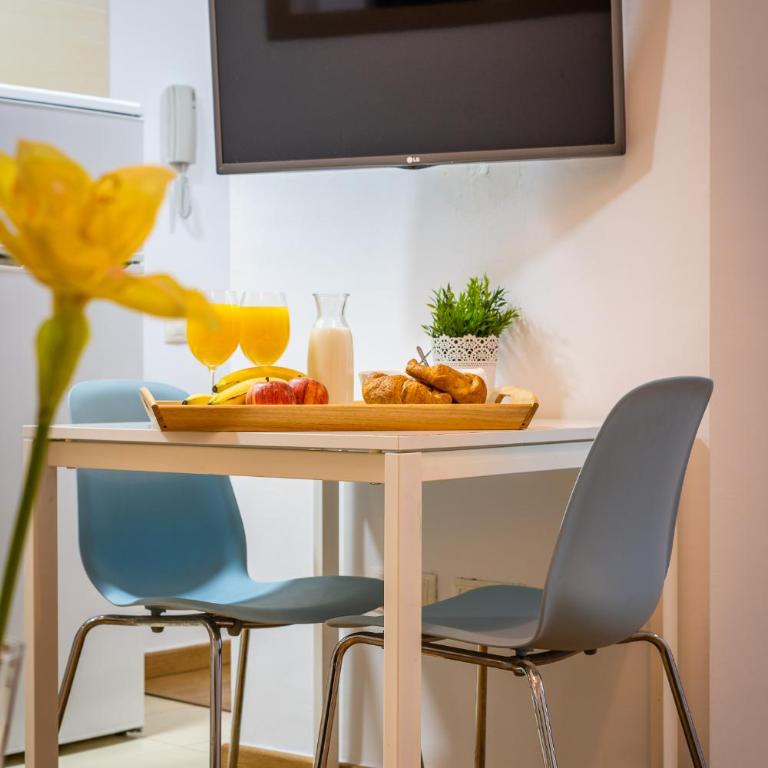 Historic City Centre Mitjana Málaga - One-Bedroom Apartment - 2