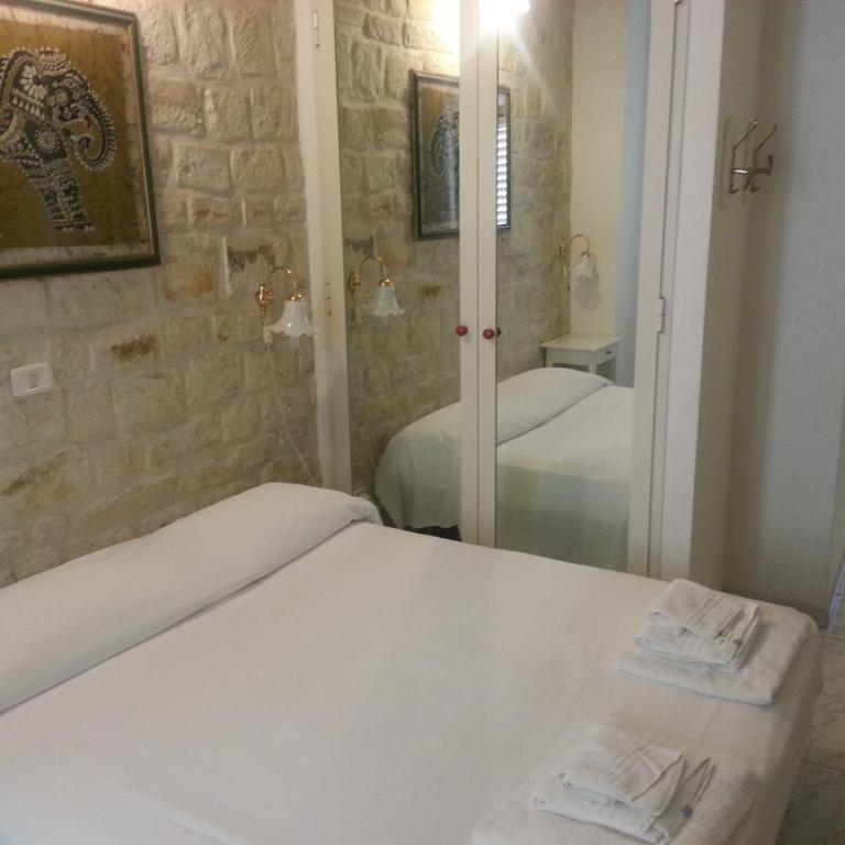 Camere Da Aldo in centro Sirolo - Camera Matrimoniale/Doppia con Letti Singoli - 7
