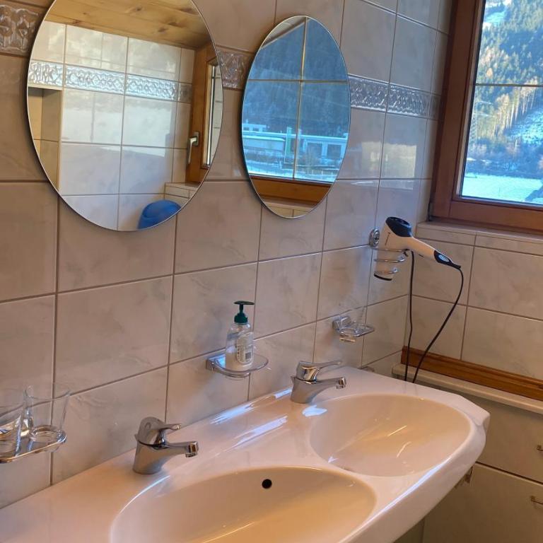 Ferienwohnungen Flörl - Apartamento de 2 dormitorios con balcón - Ático - 23