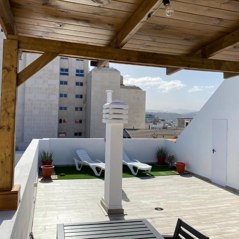 Holiday Home & Rooftop Lounge - Apartamento Ático - 18