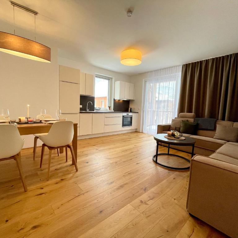 die Tauplitz Lodges - Alm Lodge A8 by AA Holiday Homes - Apartment mit Blick auf die Berge - 6