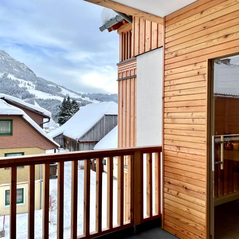 die Tauplitz Lodges - Alm Lodge A8 by AA Holiday Homes - Apartment mit Blick auf die Berge - 3