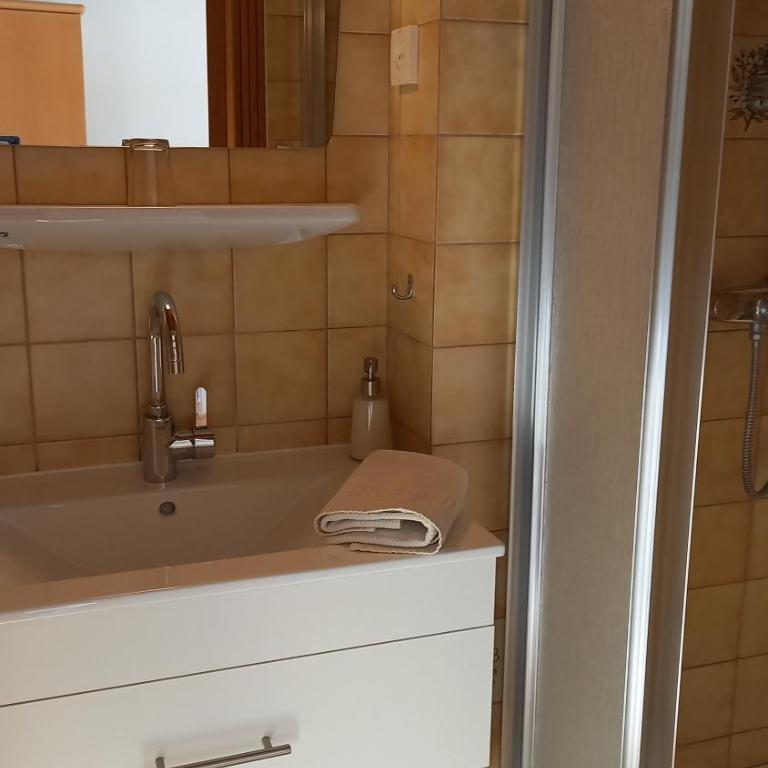 Pension Felsenheim - Einzelzimmer mit Balkon - 8