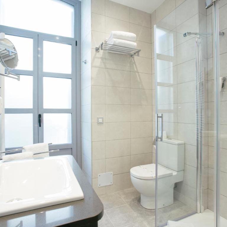 Legazpi Doce Rooms & Suites - Habitación Doble con vistas a la ciudad - 1 o 2 camas - 6